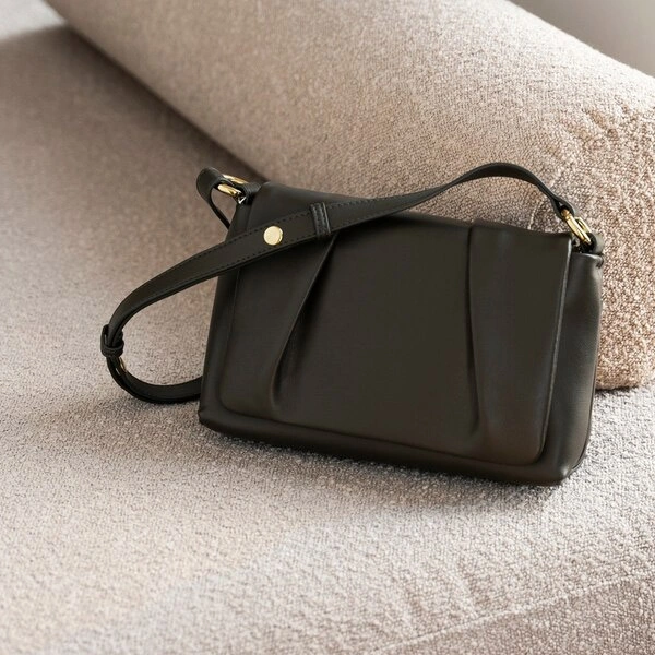 Oscar Black Small Bagthumbnail 